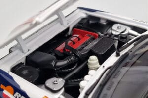 Lancia Delta HF Integrale Evoluzione #2 C. Sainz / L. Moya Tour de Corse 1993 Kyosho 1:18 08348J Kov – obrázek 8 z 9
