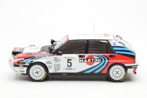 Lancia Delta Integrale 16V #5 J. Kankkunen / J. Piironen Rally Safari 1990 IXO 1:18 18RMC139C Kov – obrázek 3 z 6
