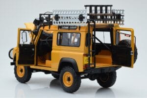 Land Rover Defender 90 Camel Trophy Borneo 1985 Almost Real 1:18 810213 Kov – obrázek 5 z 8