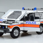 Land Rover Range Rover Policie Almost Real 1:18 - image 2 of 9