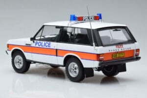 Land Rover Range Rover Policie Almost Real 1:18 810115 Kov – obrázek 6 z 9