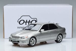 Lexus IS200 XE10 Stříbrný Otto 1:18 OT991 Pryskyřice – obrázek 6 z 6