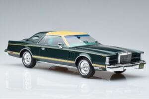 Lincoln Continental Mark V Tmavě Zelený MCG 1:18 MCG18404 Kov – obrázek 4 z 6