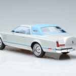 Lincoln Continental Mark V Stříbrný MCG 1:18 - image 5 of 6