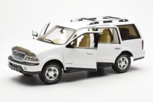 Lincoln Navigator Bílý AUTOart 1:18 72761 Kov – obrázek 2 z 8