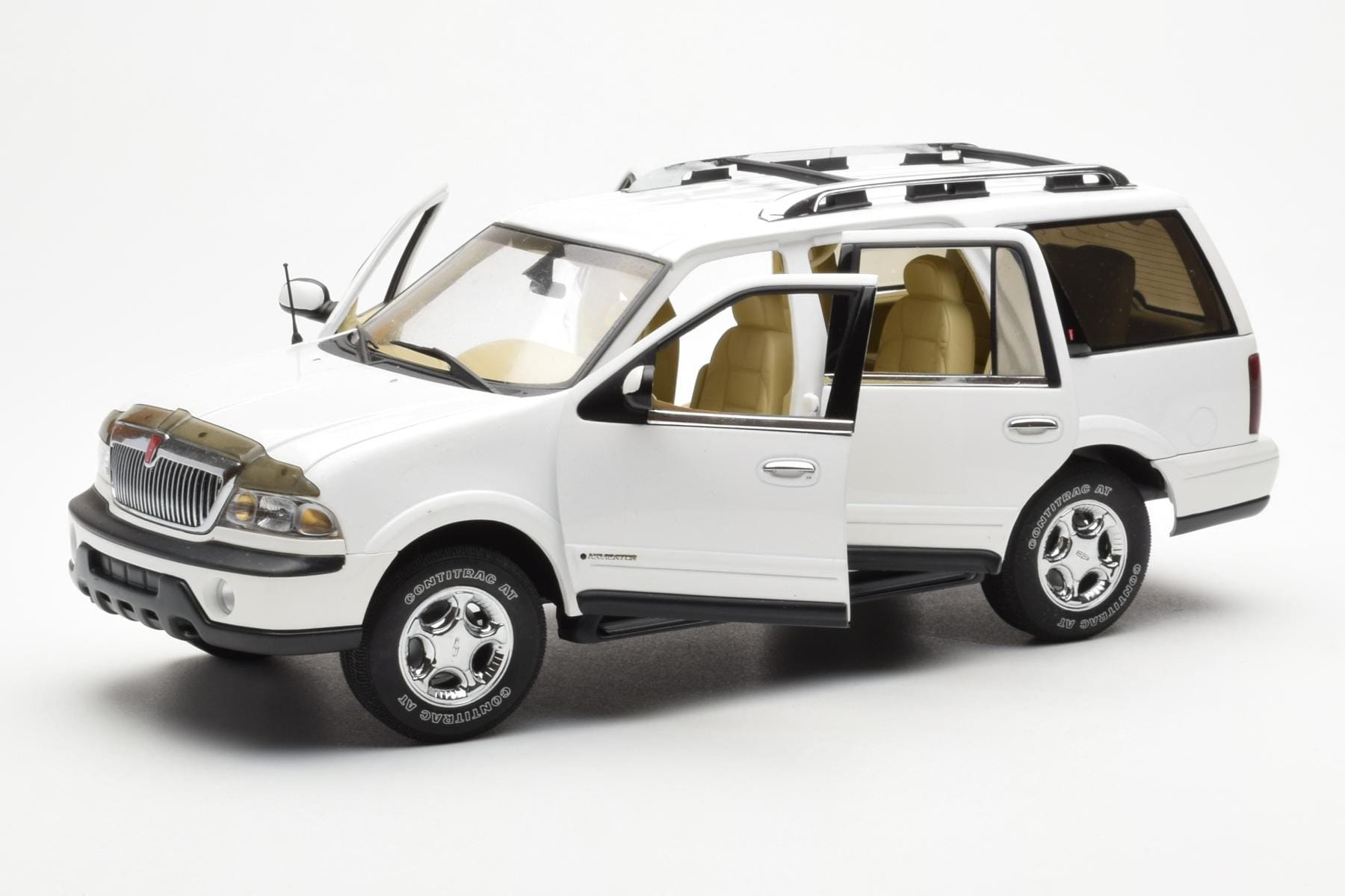 Lincoln Navigator Bílý AUTOart 1:18 72761 Kov – obrázek 2 z 8