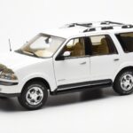 Lincoln Navigator Bílý AUTOart 1:18