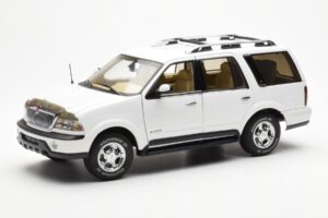 Lincoln Navigator Bílý AUTOart 1:18