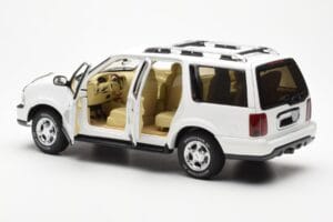 Lincoln Navigator Bílý AUTOart 1:18 72761 Kov – obrázek 5 z 8