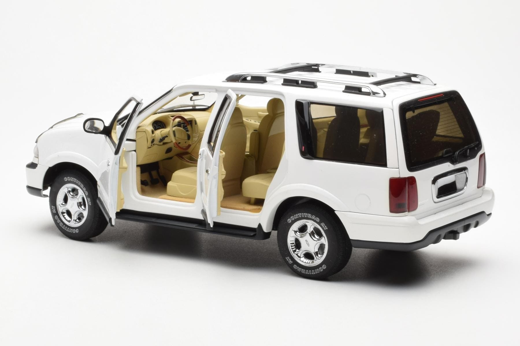 Lincoln Navigator Bílý AUTOart 1:18 72761 Kov – obrázek 5 z 8