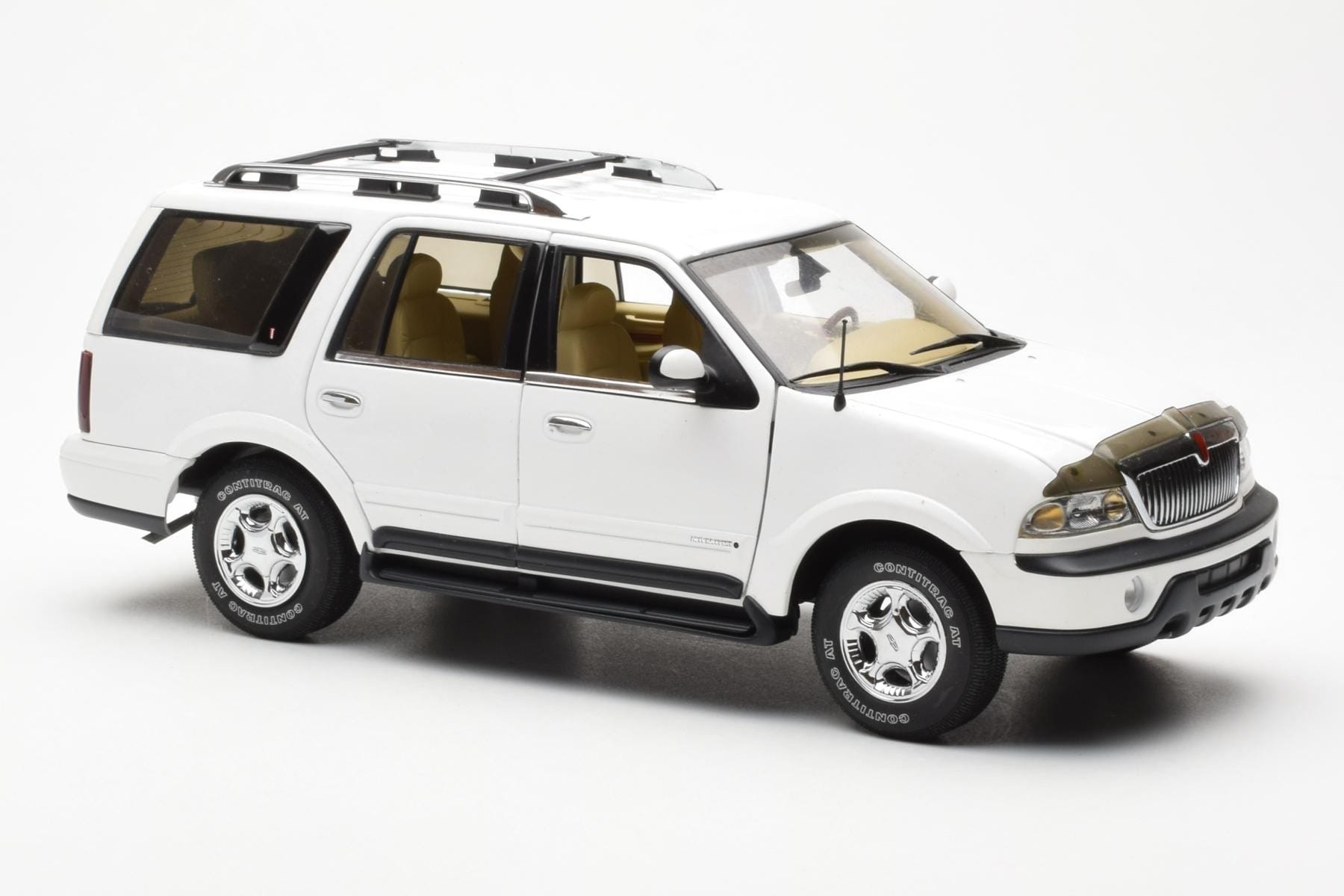 Lincoln Navigator Bílý AUTOart 1:18 72761 Kov – obrázek 6 z 8