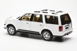 Lincoln Navigator Bílý AUTOart 1:18 72761 Kov – obrázek 7 z 8