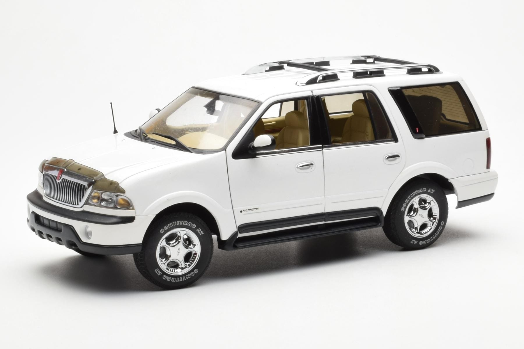 Lincoln Navigator Bílý AUTOart 1:18 72761 Kov