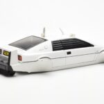 Lotus Esprit Type 79 James Bond The Spy Who Loved Me Submarine Bílý AUTOart 1:18 - image 5 of 8