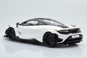 McLaren 765LT Bílý GT Spirit 1:18 GT861 Pryskyřice – obrázek 5 z 6