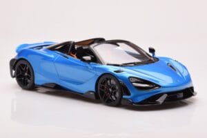 McLaren 765LT Spider Modrý GT Spirit 1:18 GT886 Pryskyřice – obrázek 4 z 6