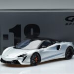 McLaren Artura Stříbrný GT Spirit 1:18 GT873 Pryskyřice - image 6 of 6