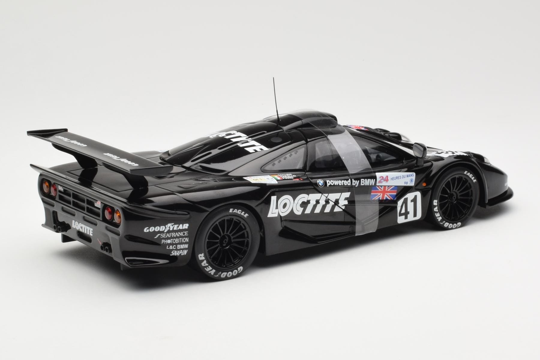 McLaren F1 GTR Loctite #27 T. Bäscher / R. Capello / E. Pirro 24 Hours of Le Mans 1998 UT Models 1:18 39821 Kov – obrázek 2 z 6