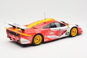McLaren F1 GTR #40 J. O'Rourke / M. Sugden / P. Auberlein EMI 24 Hours of Le Mans 1996 UT Models 1:18 39820 Kov – obrázek 2 z 6