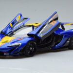 McLaren P1 GTR Modrá Se Žlutými Pruhy AUTOart 1:18 - image 2 of 7