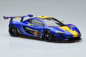 McLaren P1 GTR Modrá Se Žlutými Pruhy AUTOart 1:18 81542 Kompozit – obrázek 5 z 7