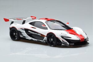 McLaren P1 GTR Lesklá Bílá S Červenými Pruhy AUTOart 1:18 81541 Kompozit – obrázek 5 z 7