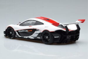 McLaren P1 GTR Lesklá Bílá S Červenými Pruhy AUTOart 1:18 81541 Kompozit – obrázek 6 z 7