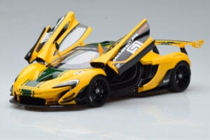 McLaren P1 GTR Žlutá Se Zelenými Pruhy AUTOart 1:18 81544 Kompozit – obrázek 2 z 7