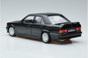 Mercedes 190 E 2.3-16 Cosworth W201 Norev 1:18 183830 Kov – obrázek 6 z 7