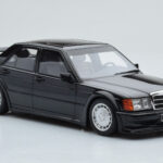 Mercedes 190E W201 2.5-16 Evo I Černý Otto 1:18 - image 4 of 6