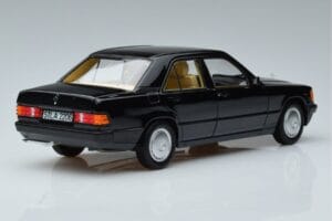 Mercedes 190 E W201 Limitovaná Edice Norev 1:18 183823 Kov – obrázek 3 z 10