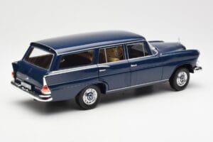 Mercedes 200 Universal W115 Modrý Norev 1:18 183599 Kov – obrázek 3 z 8