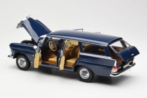 Mercedes 200 Universal W115 Modrý Norev 1:18 183599 Kov – obrázek 5 z 8