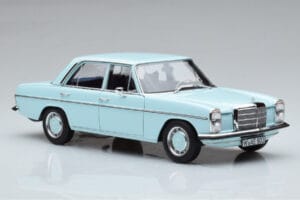 Mercedes 200 W115 Norev 1:18 183777 Kov – obrázek 5 z 7