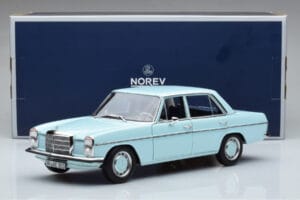 Mercedes 200 W115 Norev 1:18 183777 Kov – obrázek 7 z 7