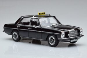 Mercedes 200 W115 Taxi Norev 1:18 183776 Kov – obrázek 5 z 7