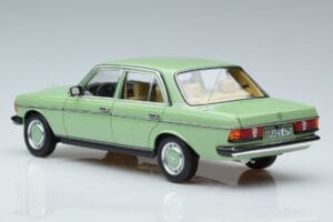Mercedes 200 W123 Zelený Norev 1:18 183796 Kov – obrázek 6 z 7