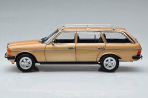 Mercedes 200T S123 AMG Package Béžová Norev 1:18 183739 Kov – obrázek 5 z 9