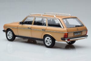 Mercedes 200T S123 AMG Package Béžová Norev 1:18 183739 Kov – obrázek 7 z 9