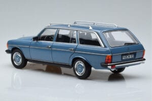 Mercedes 200T S123 Modrá Norev 1:18 183737 Kov – obrázek 6 z 7