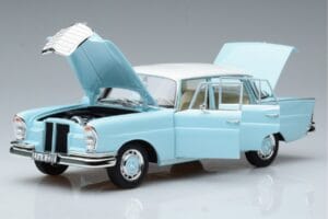 Mercedes 220 S W111 Modrý Norev 1:18 183920 Kov – obrázek 2 z 7