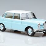 Mercedes 220 S W111 Modrý Norev 1:18 183920 Kov - image 5 of 7