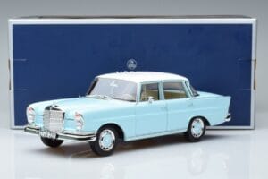 Mercedes 220 S W111 Modrý Norev 1:18 183920 Kov – obrázek 7 z 7