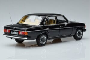 Mercedes 230E W123 Limitovaná Edice Norev 1:18 183711 Kov – obrázek 3 z 8