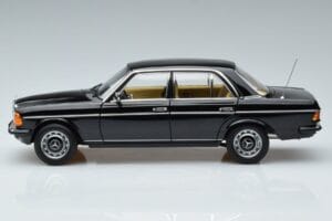 Mercedes 230E W123 Limitovaná Edice Norev 1:18 183711 Kov – obrázek 5 z 8