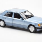 Mercedes 230E W124 Světle Modrý Metalíza Norev 1:18 - image 6 of 8