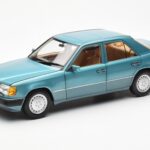 Mercedes 230E W124 Beryl Metallic Edice Dealera Norev 1:18 B66040698