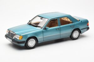 Mercedes 230E W124 Beryl Metallic Edice Dealera Norev 1:18 B66040698