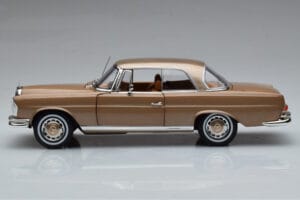 Mercedes 250 SE Coupe W111 Zlatá Metalíza Norev 1:18 183759 Kov – obrázek 4 z 7