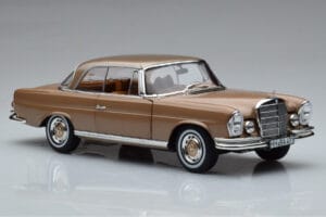 Mercedes 250 SE Coupe W111 Zlatá Metalíza Norev 1:18 183759 Kov – obrázek 5 z 7